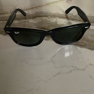 Ray Ban Sunglassess